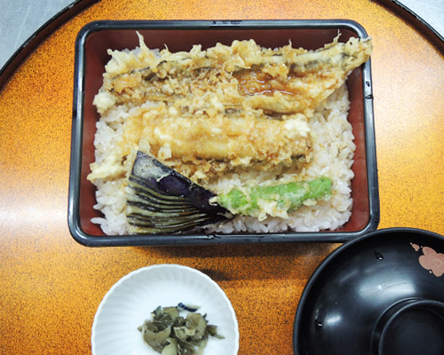 期間限定「穴子天重」